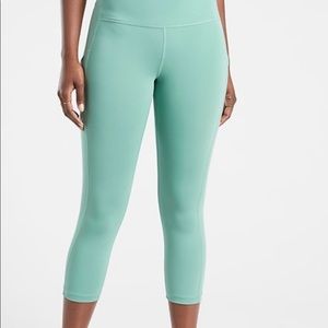 Athleta Ultimate Capris
